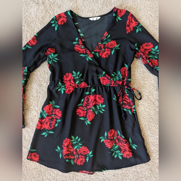 Beautiful Rose Print Dress - Picture 4 of 10